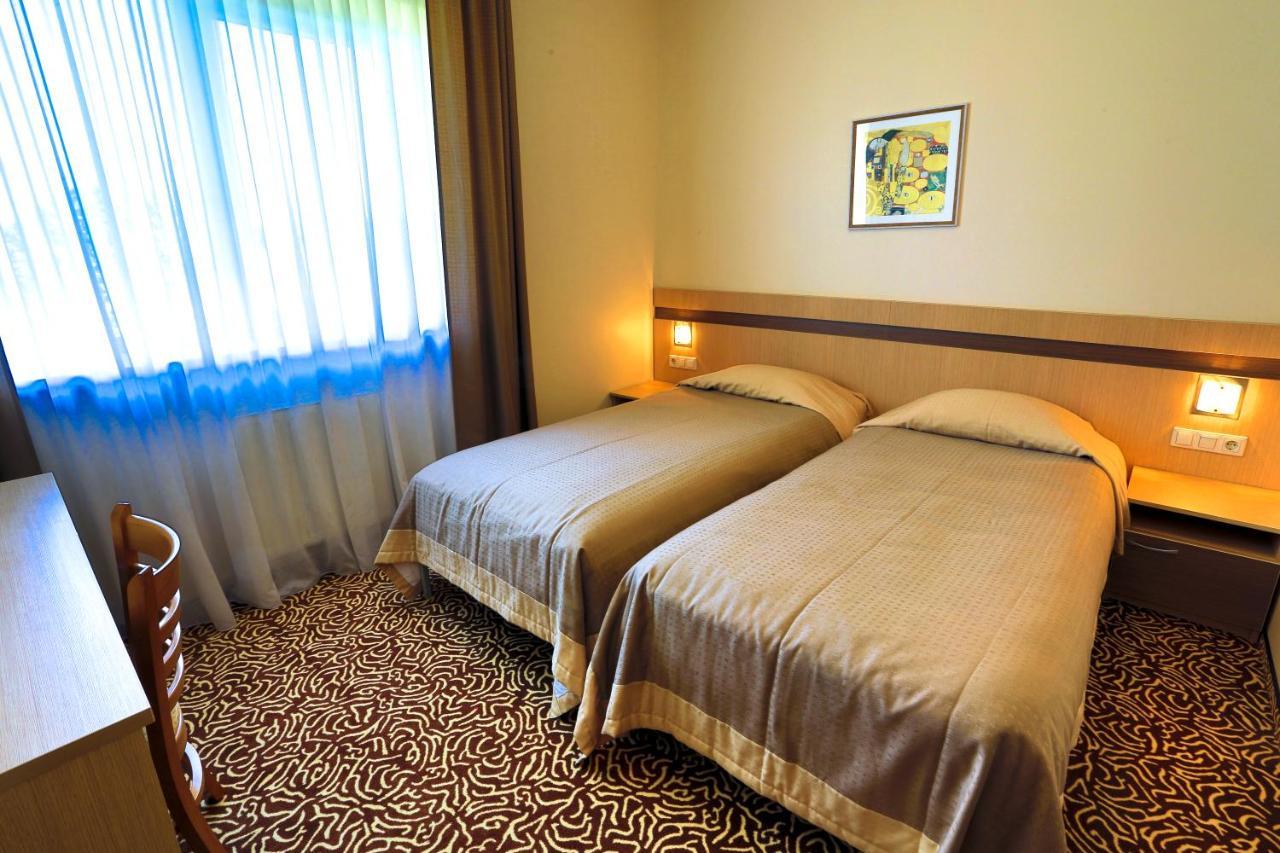 Siauliu Krasto Medziotoju Uzeiga Hotell Šiauliai Eksteriør bilde